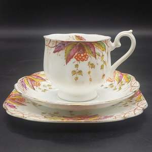 China Brand Royal Albert England: Royal Albert - Virginia - Trio