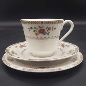 China Brand Royal Doulton England: Royal Doulton - Kingswood, TC1115 - Trio