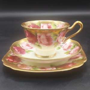 Royal Albert - Old English Rose 2735, Heavy Gold Rim - Trio: Avon Cup, Square Side Plate