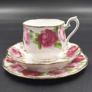 Royal Albert - Old English Rose 4571 - Trio: Hampton Cup, Round Side Plate