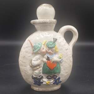 China Brand Hummel Germany: Hummel - Boy Kissing Girl, Red Hearts - Decanter