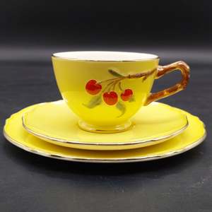 China Brand Grimwades And Royal Winton England: Royal Winton - Cherries on Yellow - Trio