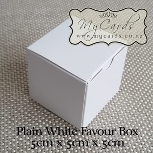 White Favour Box 5cm Sq MYCARDS