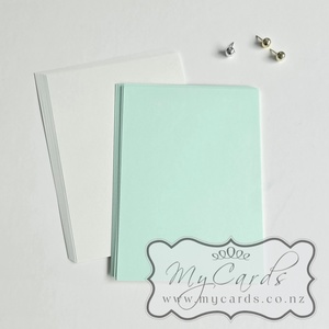 Green Card 200gsm Pack of 20 120mm x 180mm