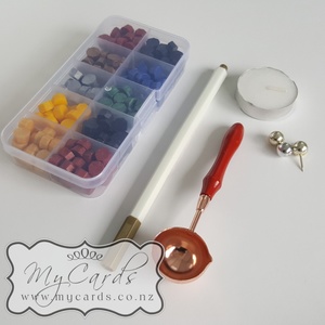 Wax Seal Kit – Beads 180 / Spoon / Gold Pen / Candle