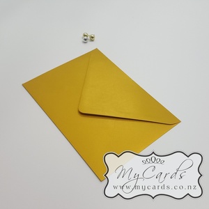 5x7 Envelopes i8 A7 (5x7) - MyCards Wedding Invitations: 5×7 Gold Pearlescent Envelopes Diamond Flap (white inside) i8 A7