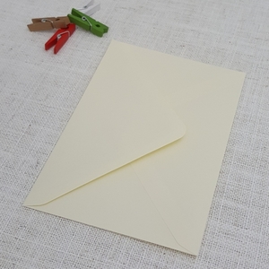 C6 114mm x 162mm: Vanilla Cream C6 Envelopes Diamond Flap END OF LINE