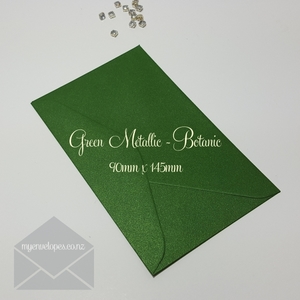 11B 90mm x 145mm: Green Metallic 11B Envelopes Diamond Flap