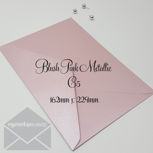 C5: Blush Pink Metallic C5 Envelopes Diamond Flap 125gsm – Mid END OF LINE