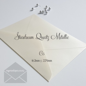 C5: Quartz Metallic – Ivory / Cream C5 Envelopes 120gsm Mid Diamond Flap END OF LINE