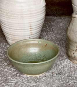 A textural green pottery bowl - My Exhibition