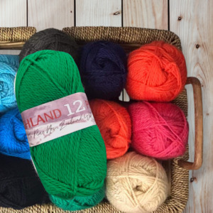 Chunky: Highland 12 Ply 100% New Zealand Corriedale Wool 100g