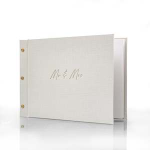 All: Mr & Mrs – Wedding Guestbook with Gold Foil