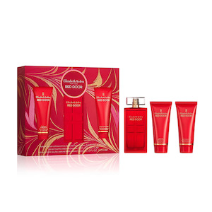 Elizabeth Arden Red Door For Women EDT & Body Care Set