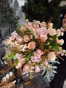 Products: Blush Bouquet – Myrrh & Co Florist Mt Maunganui