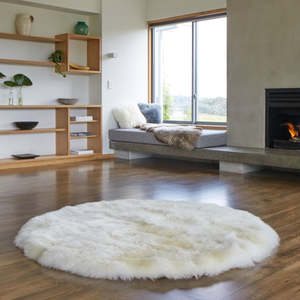 Luxury: New Zealand Made Circular Sheepskin Rug