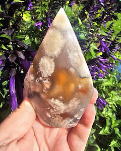 Palm Stones: Flower Agate Flame