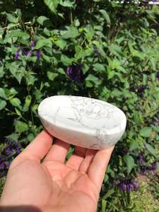 Crystal Drink Bottles: White Howlite Carved Bowl