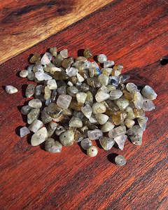 Tumble Stones: Labradorite Drilled Chip Bag