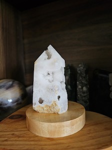 Clear Quartz Cluster Point