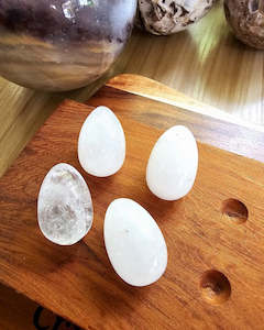 Hearts Available: Clear Quartz Egg