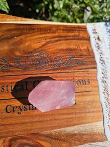 Palm Stones: Rose Quartz Freeform