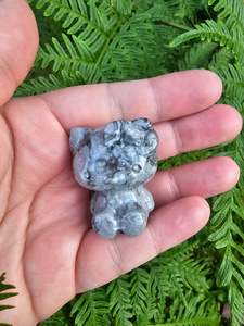 Carvings: Shell Jasper Kitty Carving