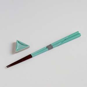 Utensils: Lino Green Chopstick & Rest Set
