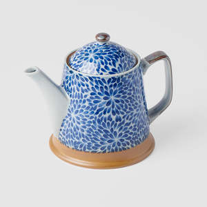Teapots: Chrysanthemum Teapot