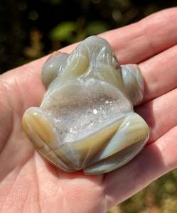Agate Frog