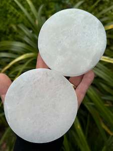 Selenite And Satin Spar: Satin Spar round charging plate