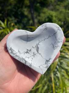 Bowls: Howlite Heart Bowl