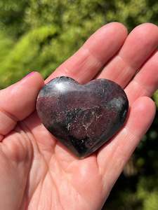 Almandine Garnet in Anthophyllite and Cordierite Heart
