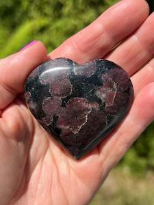 Almandine Garnet in Anthophyllite and Cordierite Heart