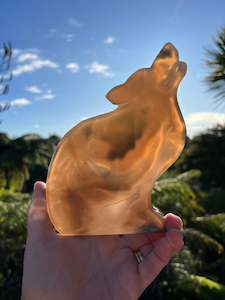 Animal Carvings: Agate Geode Carved Howling Wolf