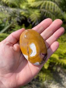 Mookaite: Mookaite Jasper Palm Stone
