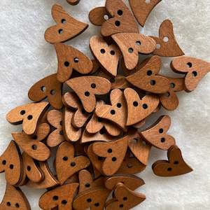Buttons: Vintage style wooden heart buttons - pack of 25