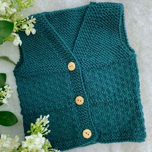 Knitting Patterns: Knitting pattern: Cosmo baby vest