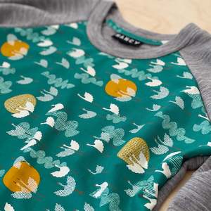 3/4 sleeve: Cranes in Green Mid Layer