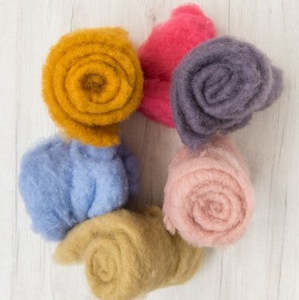 Dhg Fibres Yarns Felts Pre Felts Fabrics: DHG 100gm Batt - 100% NZ Wool -  A blend of New Zealand carded wools (27 microns)