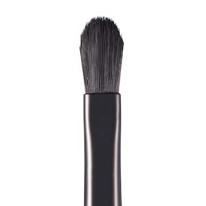 Lip Brushes: LIP BRUSH L1