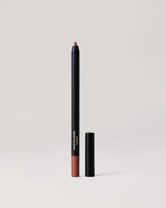 Makeup: COLOUR CULT LIP LINER