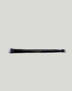 Makeup Tools: CAMERA FINISH EYESHADOW BRUSH