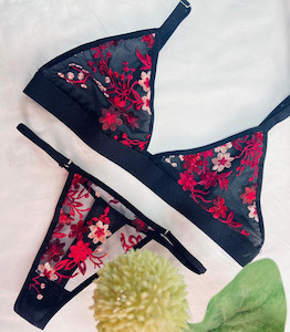 Embroidered Set Santo Delirio Nativo International