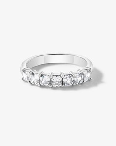 Diamond Wedding Bands: Asscher Diamond Dancer