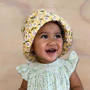 Ohbubs: Ohbubs Bucket Hat - Yellow Retro Flowers