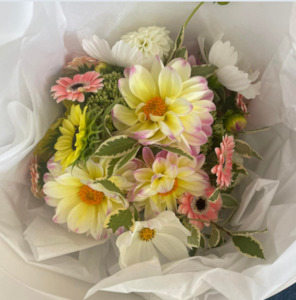 Fresh Flowers: Sympathy Gift Box