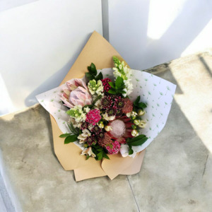 Fresh Flowers: Florist's Choice Seasonal Flower Bouquet