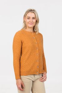CLASSIC CABLE CARDIGAN NB886