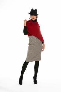 P0SSUM & MERINO WRAP - LIGHT WEIGHT MOSS STITCH KO518